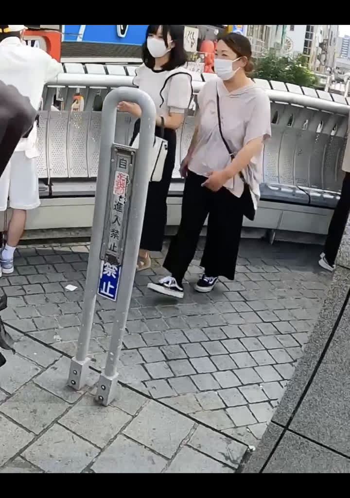 FC23105298 【おめでとう阪神タイガース!】ゆなちゃん大阪デートで人生2回目のエッチで3Pも?!CD3